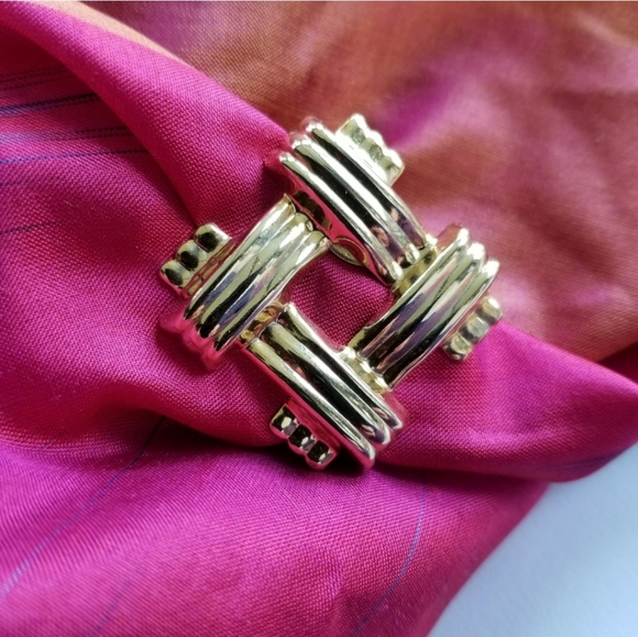 Vintage scarf clip gold tone diamond shape - Picture 9 of 9